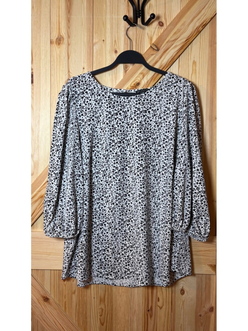 Adrianna Papell Black and White Floral Print Blouse Size 1X